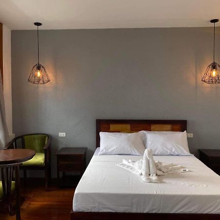 Dumaguete Seafront Hotel دوماغيتي المظهر الخارجي الصورة