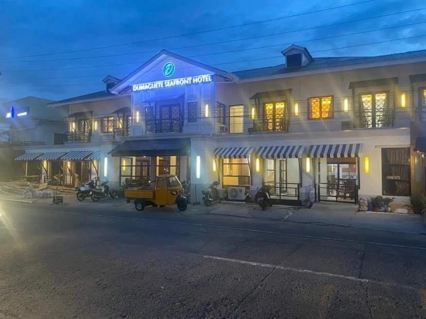 Dumaguete Seafront Hotel دوماغيتي المظهر الخارجي الصورة