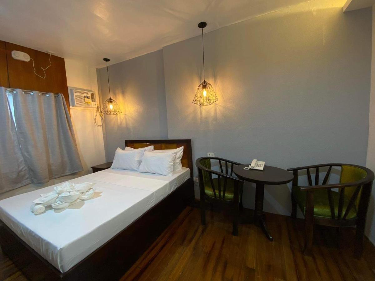 Dumaguete Seafront Hotel دوماغيتي المظهر الخارجي الصورة