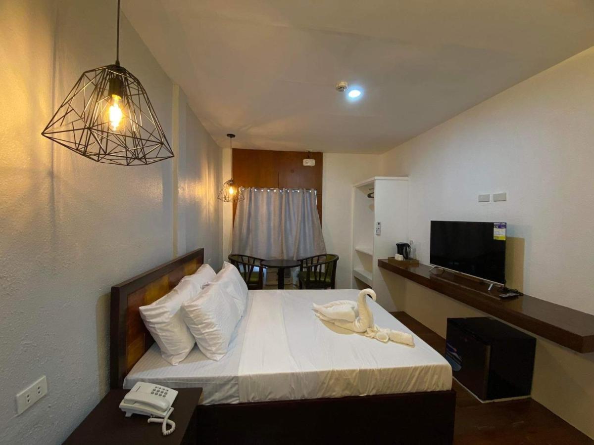 Dumaguete Seafront Hotel دوماغيتي المظهر الخارجي الصورة