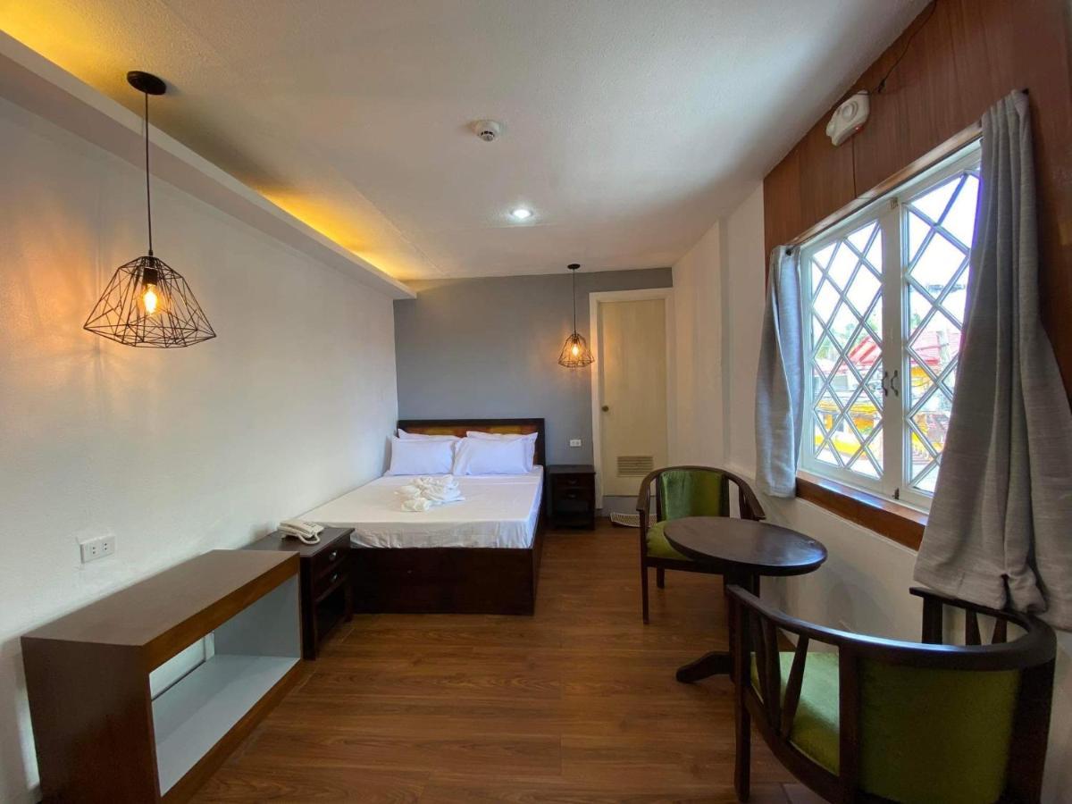 Dumaguete Seafront Hotel دوماغيتي المظهر الخارجي الصورة